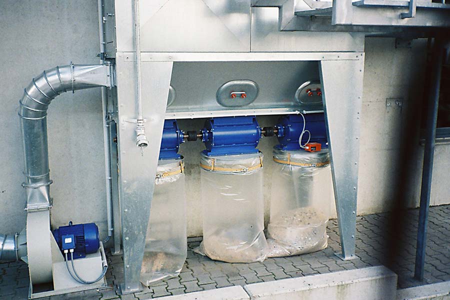 Absackfilter mit Zellenradschleuse