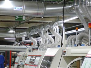 Rohrleitungsführung Maschinenanschluss