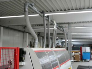 Rohrleitungsführung mit Maschinenanschluss