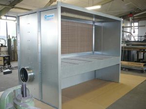 Trockenspritzstand mit Unterabsaugung, Ansicht1