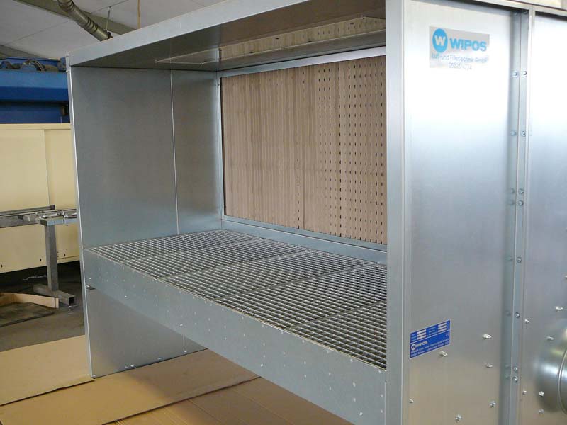 Trockenspritzstand mit Unterabsaugung, Ansicht3