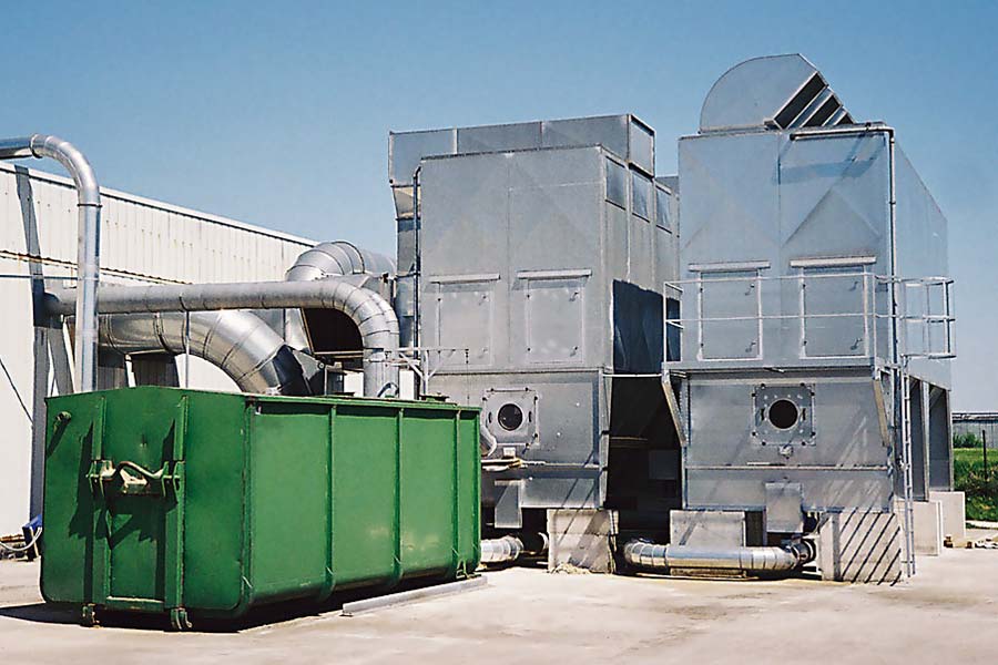 Zwei Zellenfilter, davon einer mit Rückluft